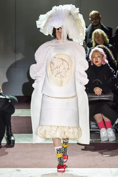 Look 5